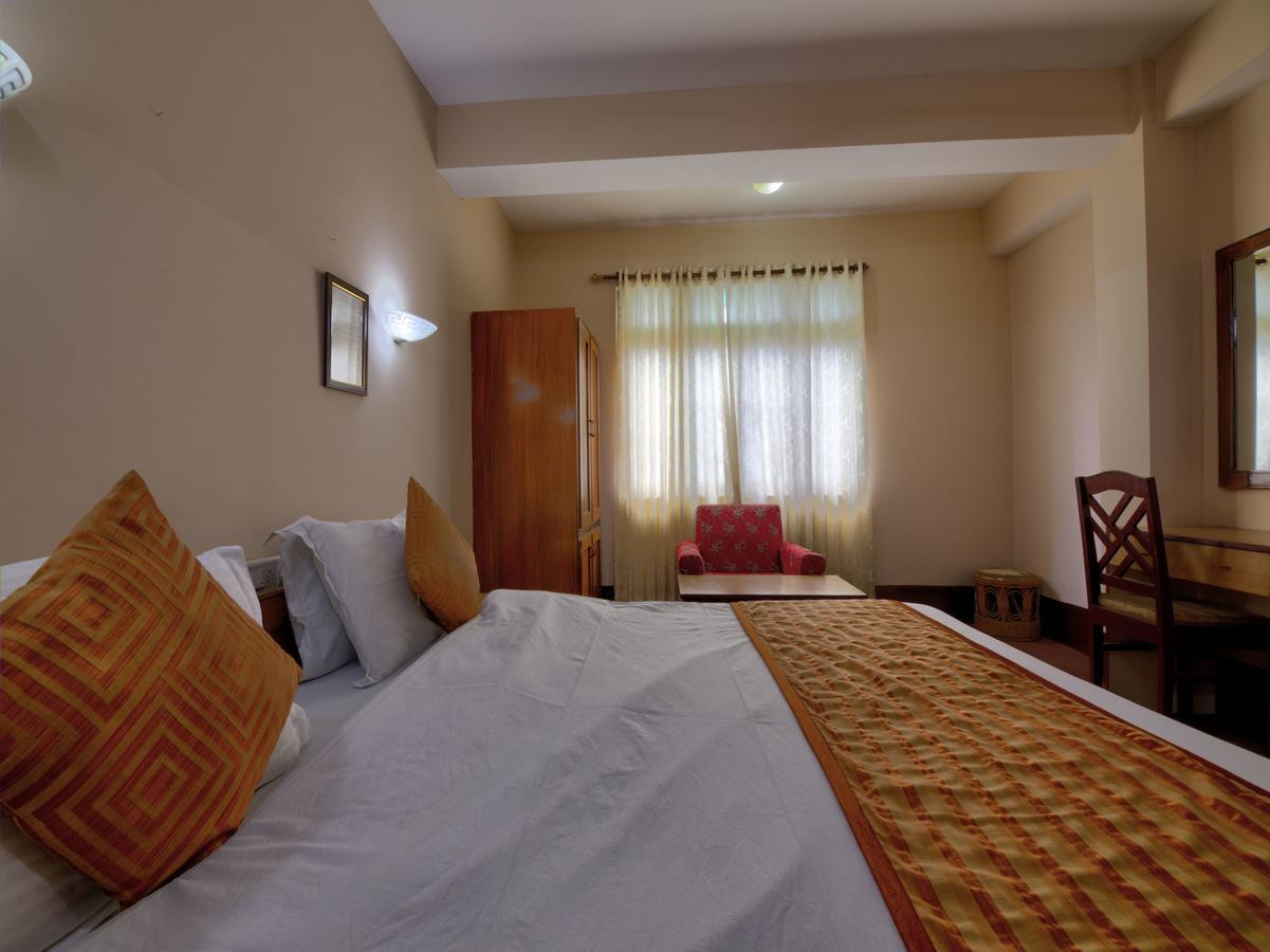 Oyo 13521 Sudhriti Hotel Siliguri Esterno foto