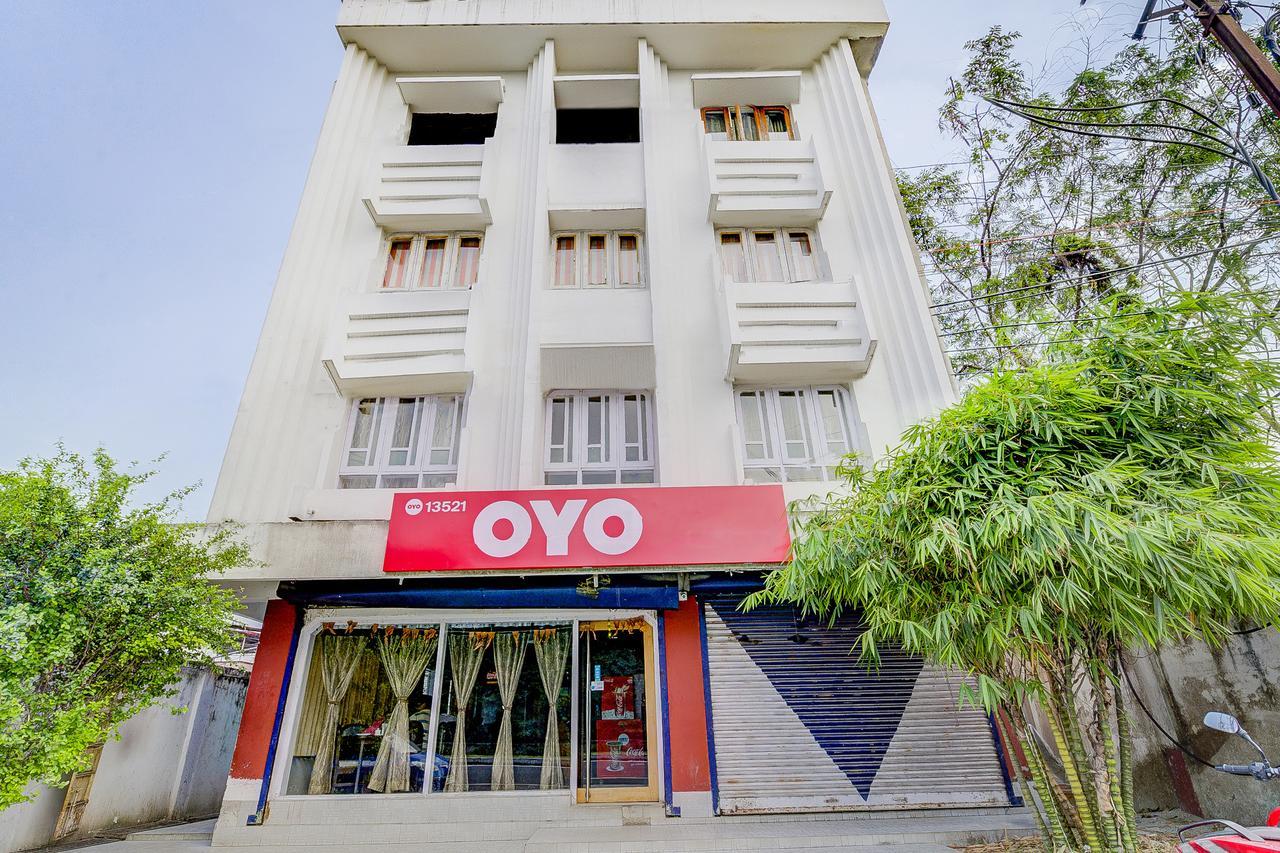 Oyo 13521 Sudhriti Hotel Siliguri Esterno foto